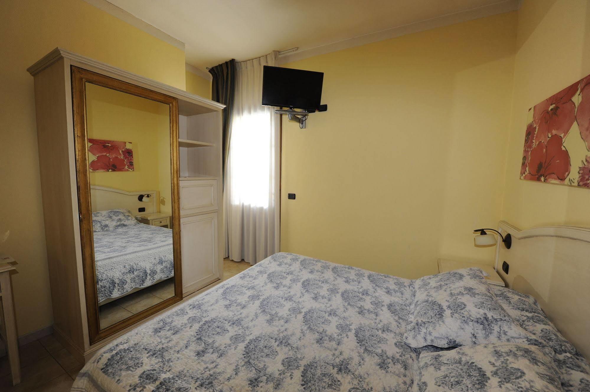 Hotel Sextum Bientina Exterior foto