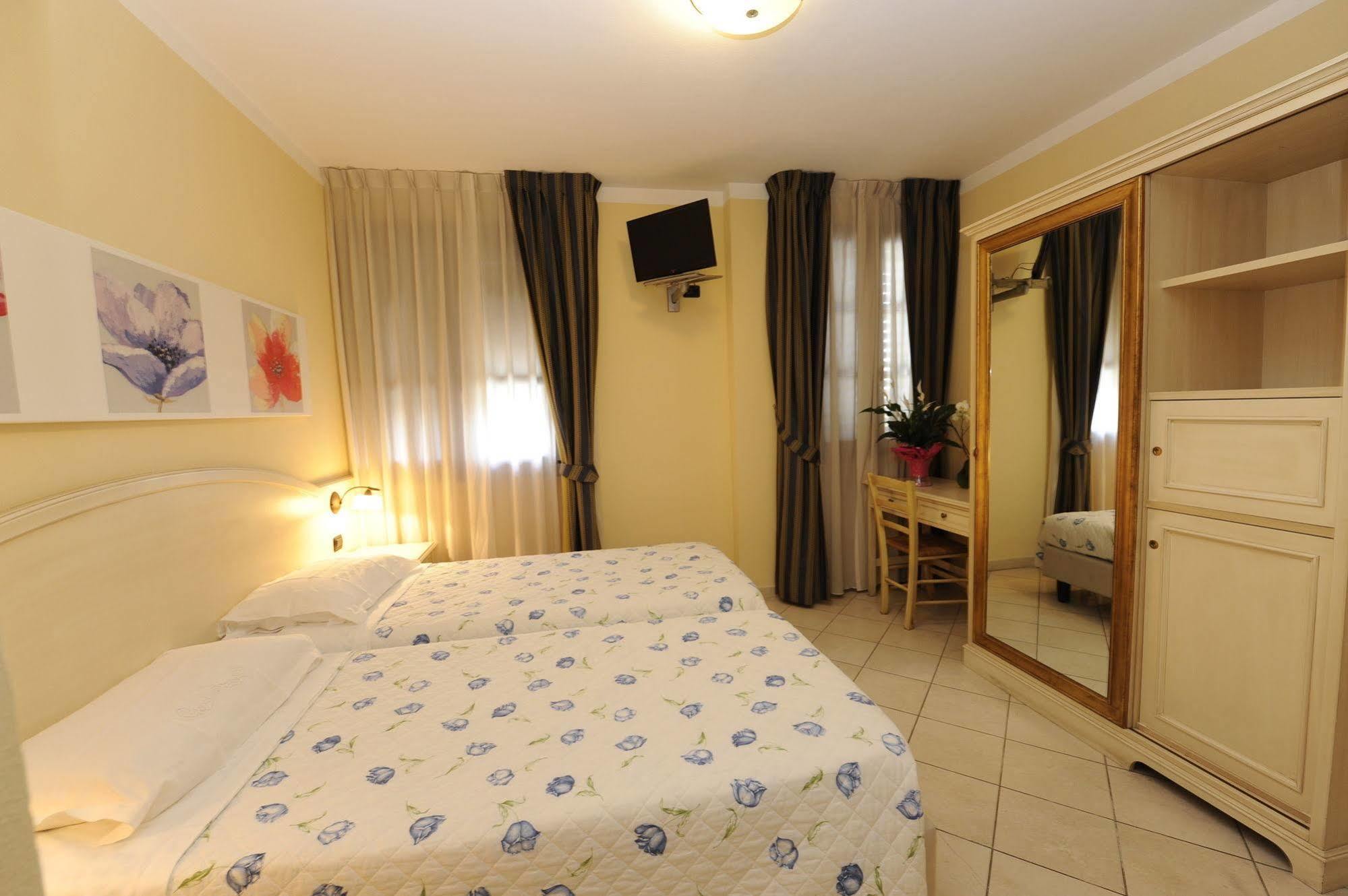 Hotel Sextum Bientina Exterior foto
